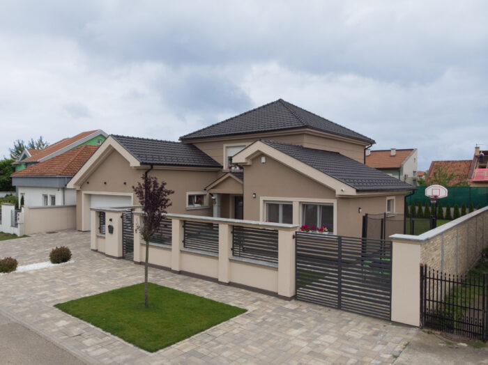 Continental 9 black matte